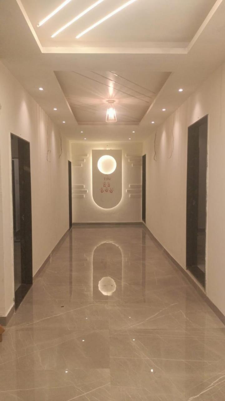 Maharaja Guest House Nashikkar Akalkot Exterior photo